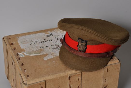 BRITISH WWII BRIGADIER STAFF OFFICERS CAP.