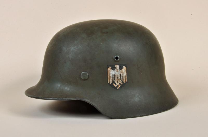 GERMAN WWII ARMY M35 DOUBLE DECAL COMBAT HELMET.