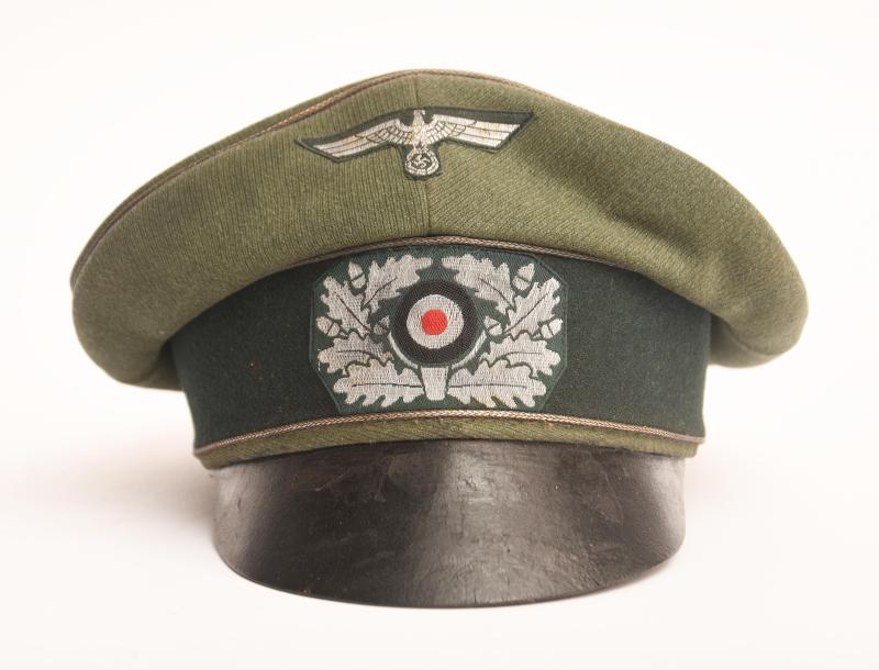 GERMAN WWII ARMY GENERAL’S CRUSHER CAP.