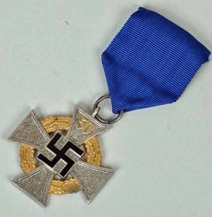 GERMAN WWII 50 YEAR NATIONAL FAITHFUL SERVICE MEDAL.