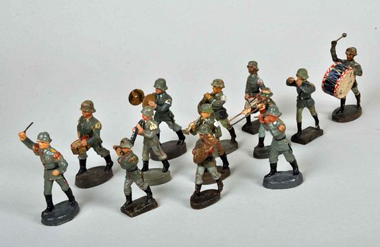 GERMAN WWII ARMY MARCHING BAND.