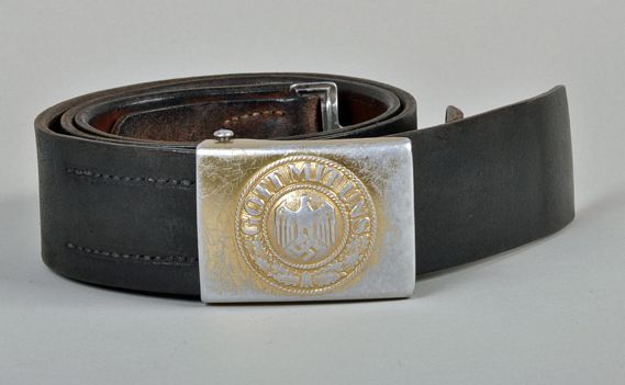 GERMAN WWII KRIEGSMARINE BELT AND BUCKLE.