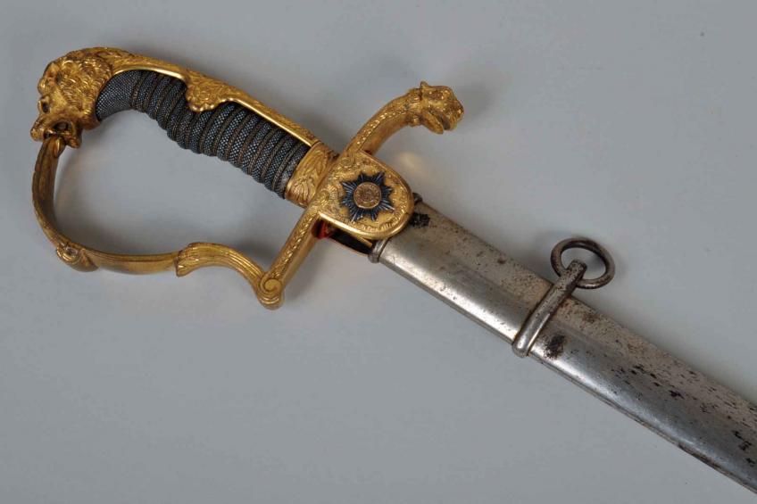 GERMAN WWI IMPERIAL GERMAN GUARD CAVALRY OFFICERS SWORD.
