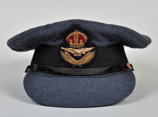 BRITISH WWII RAF OFFICERS CAP.