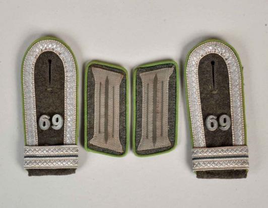 GERMAN WWII ASSAULT GUN UNIFORM INSIGNIA.