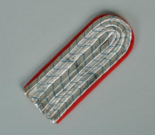GERMAN WWII BAVARIAN CITY POLICE LEUTNANT’S SHOULDER BOARD.