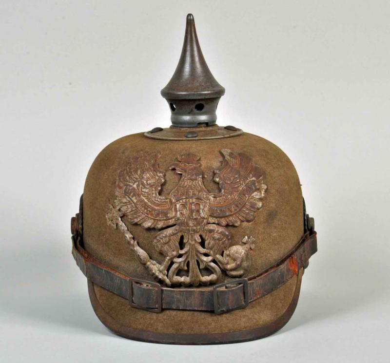 GERMAN WWI ERSATZ FELT PRUSSIAN PICKELHAUBE.