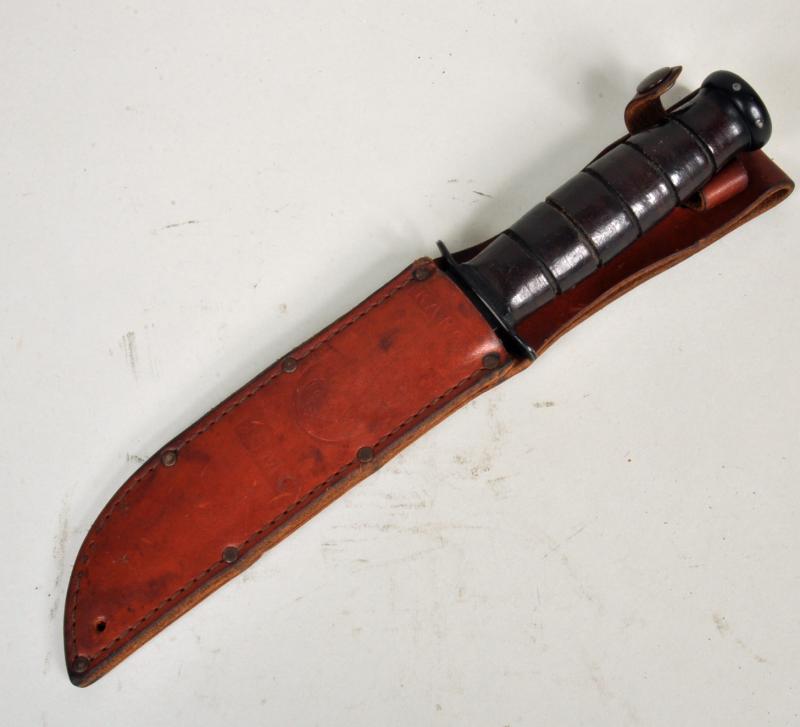 U.S.A. WWII USMC Ka-BAR KNIFE.