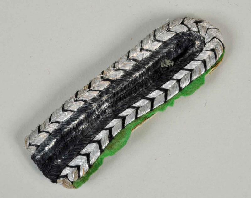 GERMAN WWII SCHUTZPOLIZEI WACHTMEISTER’S SHOULDER BOARD.