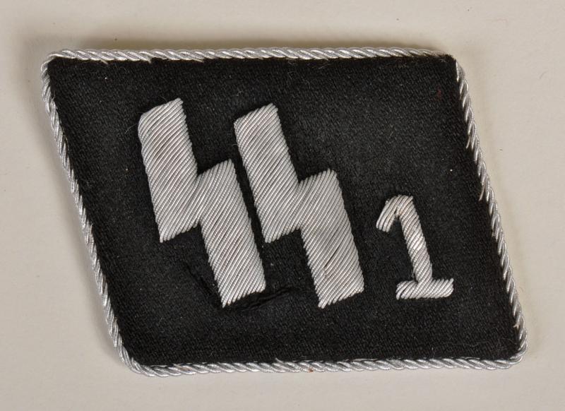 GERMAN WWII WAFFEN SS DEUTSCHLAND OFFICERS COLLAR PATCH.