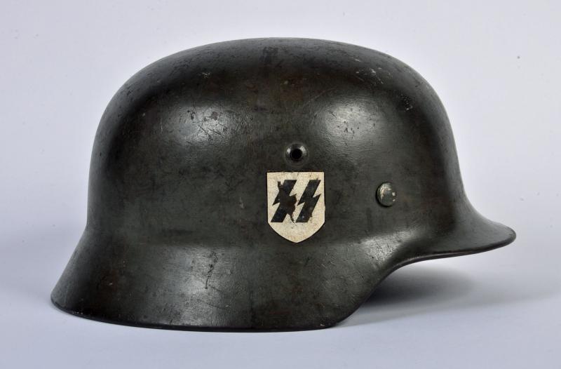 GERMAN WWII SS DOUBLE DECAL M35 HELMET.