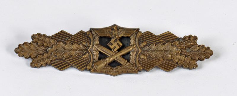 GERMAN WWII CLOSE COMBAT BAR IN BRONZE.