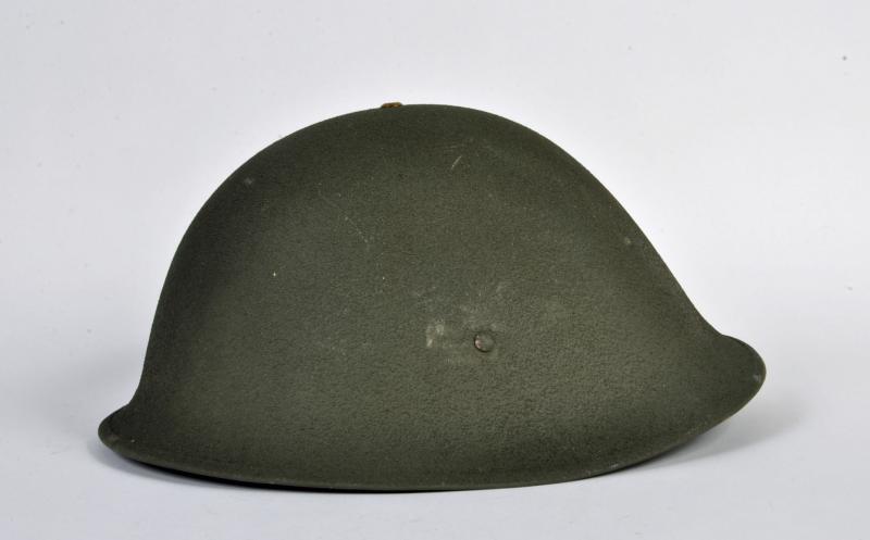 BRITISH WWII MKIII HELMET MINT UNISSUED.