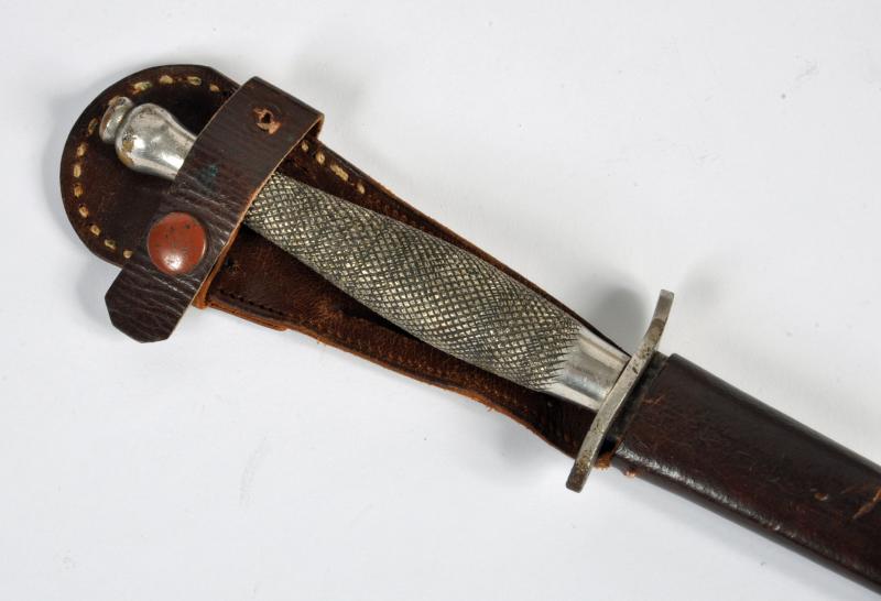 BRITISH WWII 1ST PATTERN FAIRBAIRN SYKES KNIFE.