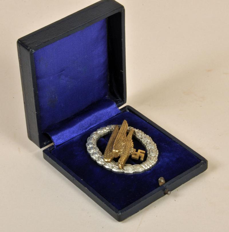 GERMAN WWII LUFTWAFFE PARATROOPER BADGE, CASED.