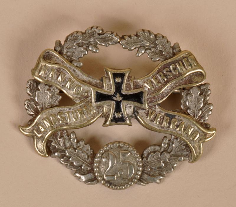 GERMAN WWI HANNOVER LANDSTURM VETERANS HONOUR BADGE.