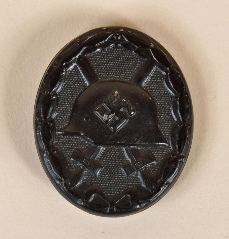 GERMAN WWII WOUND BADGE IN BLACK.