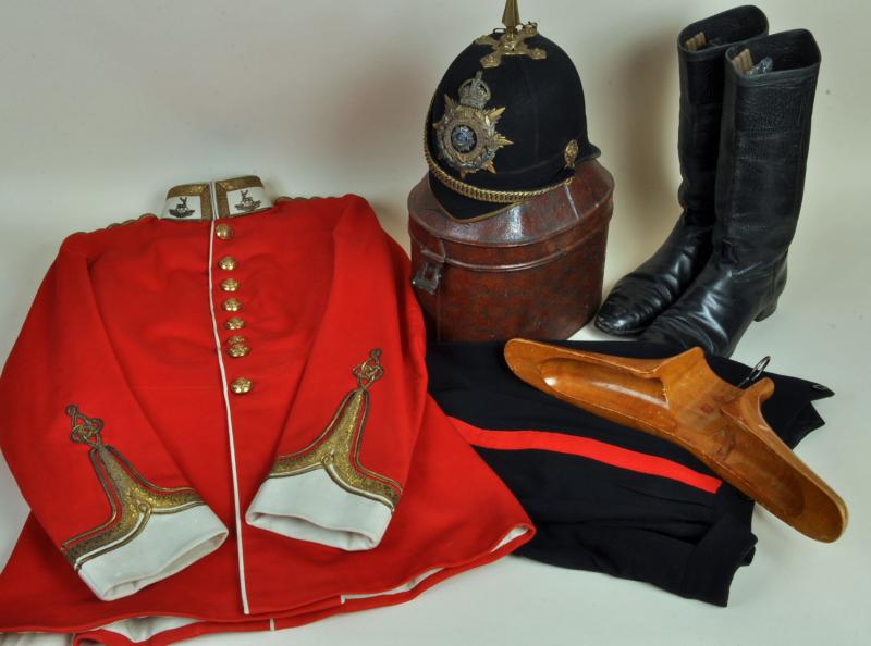 BEDFORDSHIRE REGIMENT OFFICERS UNIFORM.