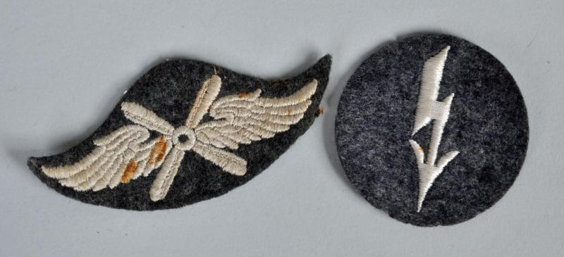 GERMAN WWII LUFTWAFFE FLIGHT PERSONNEL & SIGNALS ARM BADGE.