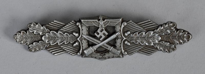 GERMAN WWII CLOSE COMBAT BAR IN SILVER.