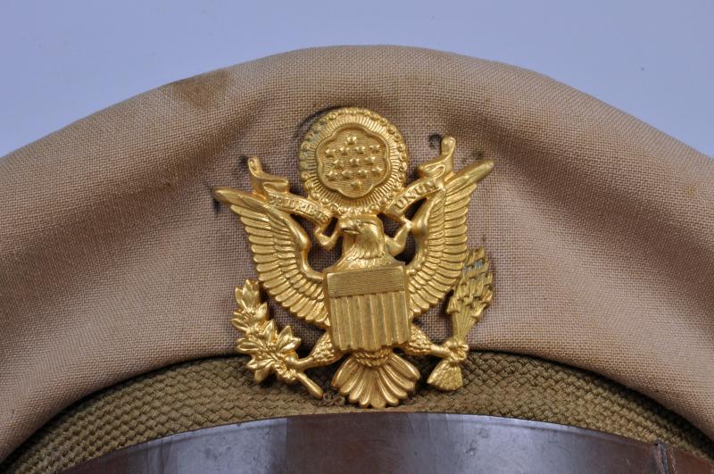 USA WWII LIGHTWEIGHT OFFICERS VISOR CAP.