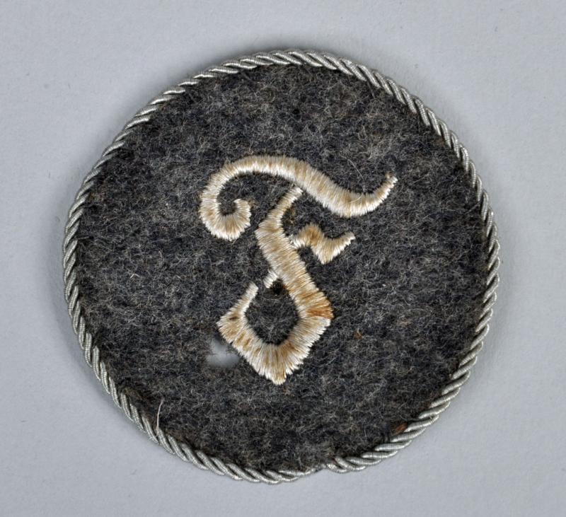 GERMAN WWII LUFTWAFFE QUALIFIED ORDNANCE PERSONNEL NCO ARM BADGE.
