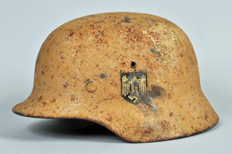 GERMAN WWII AFRIKA KORPS M35 HELMET, LARGE SIZE.