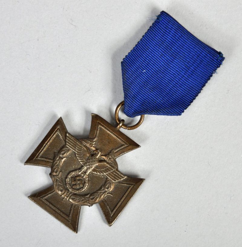 GERMAN WWII CUSTOMS LONG SERVICE MEDAL.