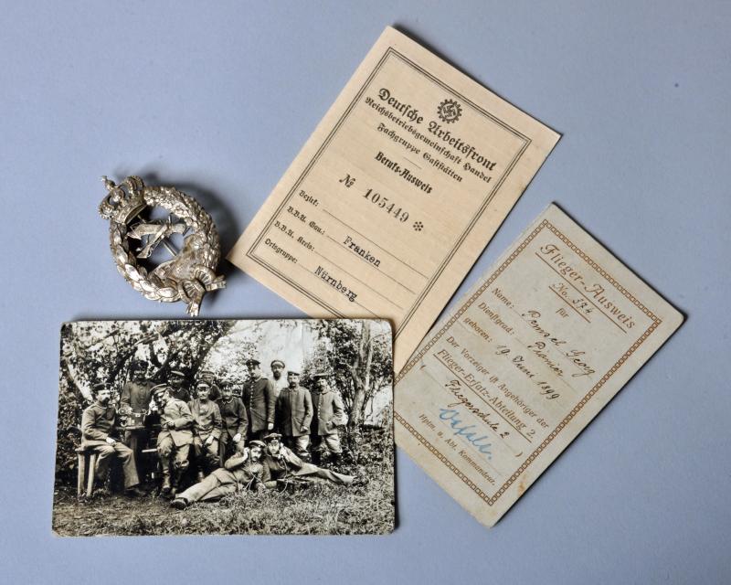 GERMAN WWI BAVARIAN PILOTS BADGE AND PAPERWORK.