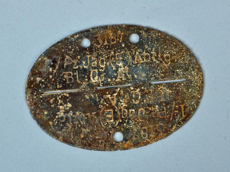 GERMAN WWII PANZER JAGER ID DISC.