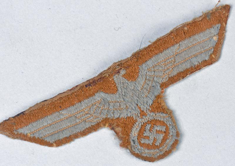 GERMAN WWII AFRIKAKORPS M.41 OR OVERSEAS CAP EAGLE.