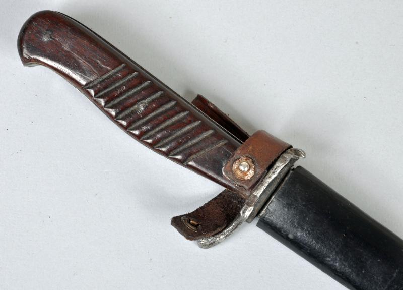 GERMAN WWI WOOD GRIPPED FIGHTING KNIFE.