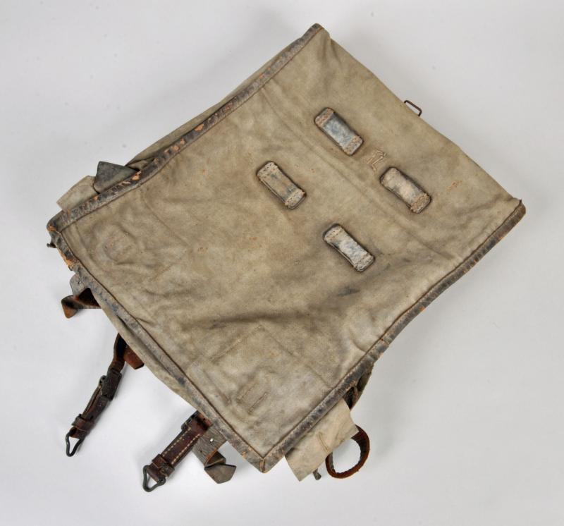 GERMAN WWI ALL CANVAS BACK PACK.