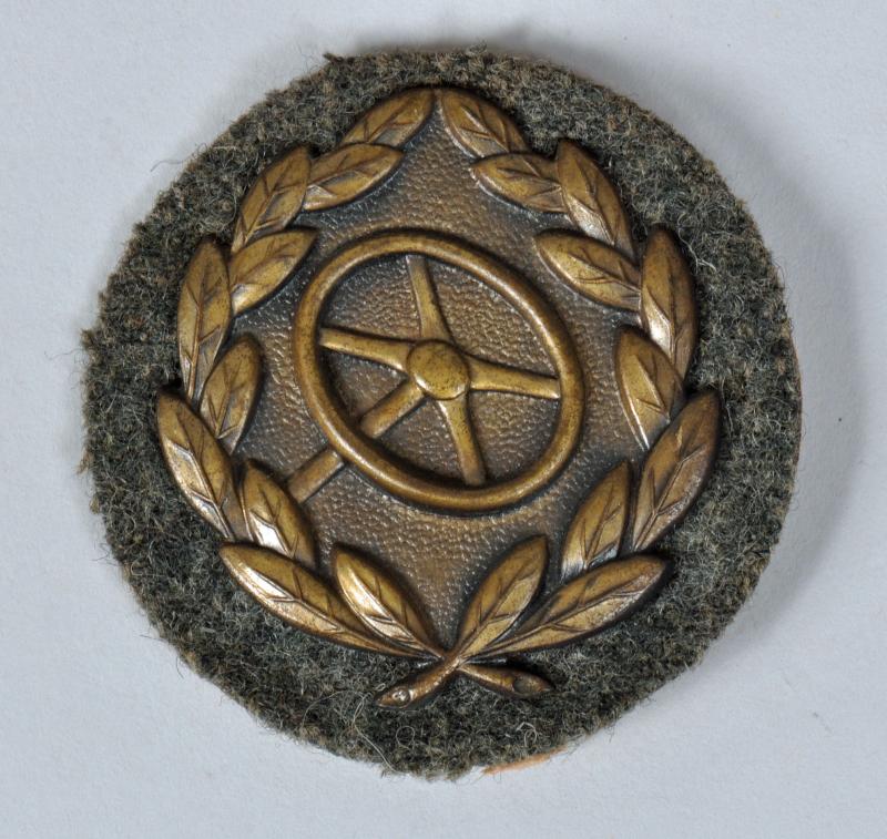 GERMAN WWII ARMY DRIVERS BADGE IN BRONZE.
