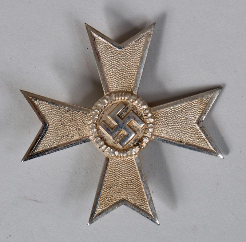 GERMAN WWII WAR SERVICE CROSS 1ST CLASS WITHOUT SWORDS.