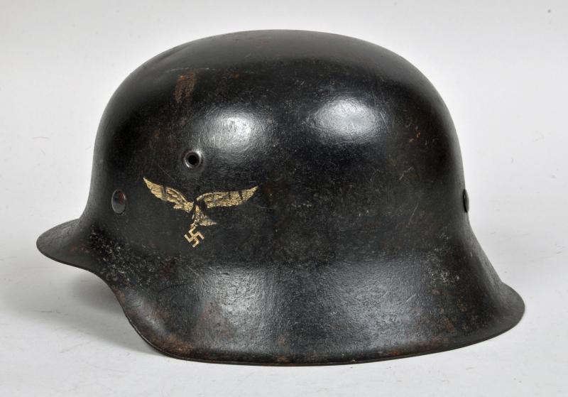 GERMAN WWII LUFTWAFFE M.42 COMBAT HELMET.