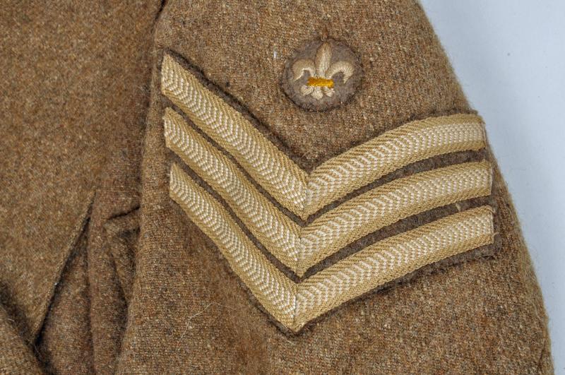 BRITISH WWI WOMAN’S UNIFORM.