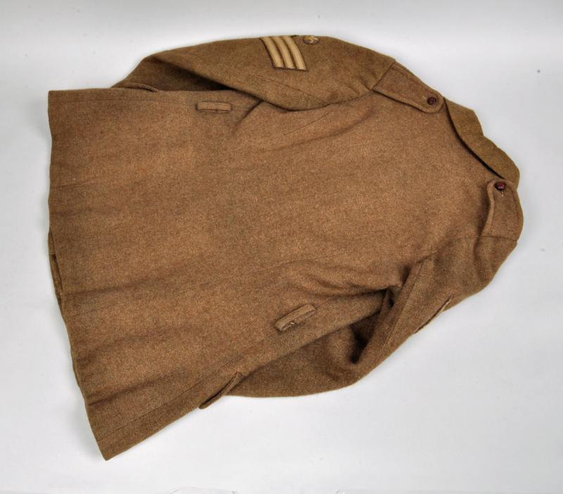 BRITISH WWI WOMAN’S UNIFORM.