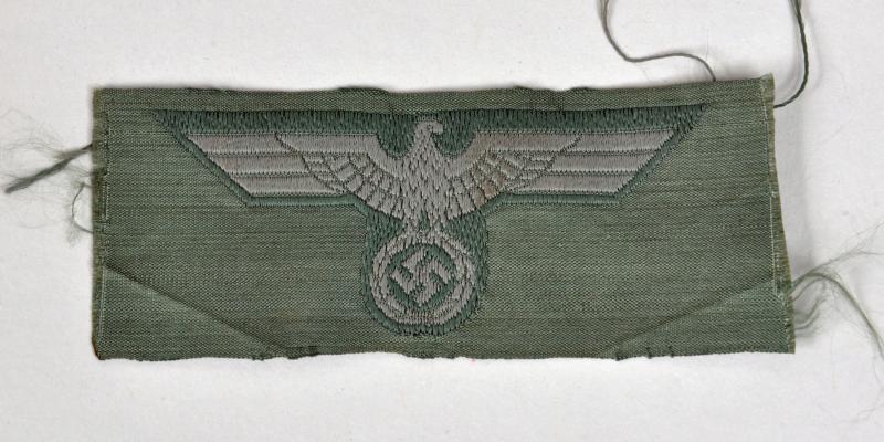 GERMAN WWII ARMY M.43 OR OVERSEAS CAP EAGLE.