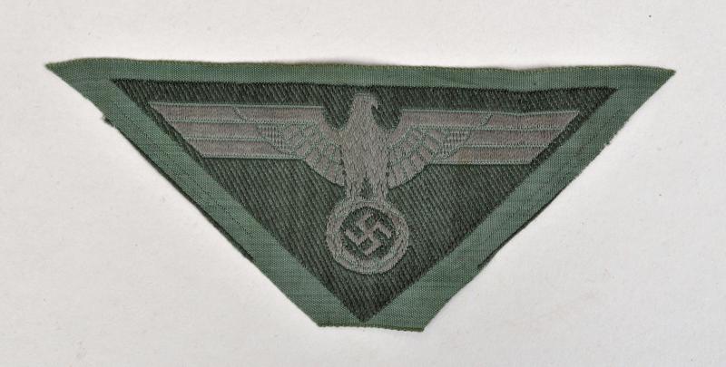 GERMAN WWII ARMY BREAST EAGLE.