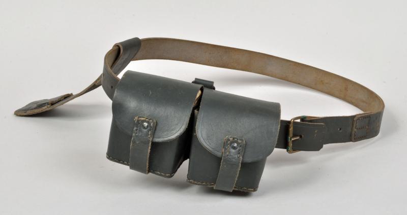ITALIAN WWII EQUIPMENT SET.