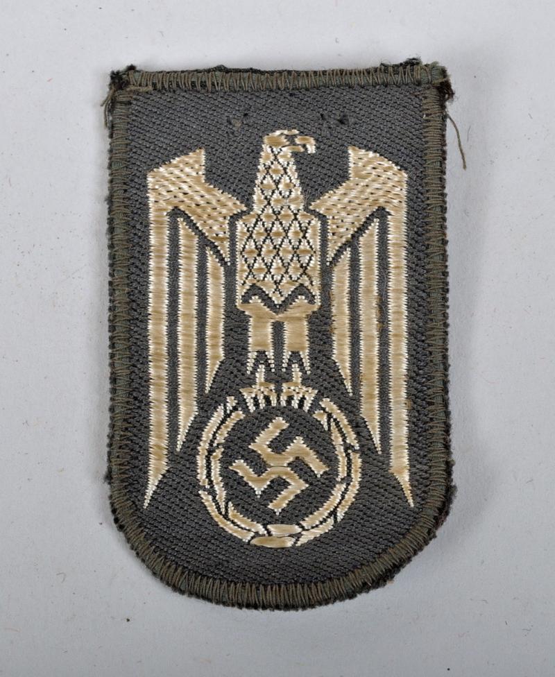 GERMAN WWII RED CROSS SLEEVE BADGE.