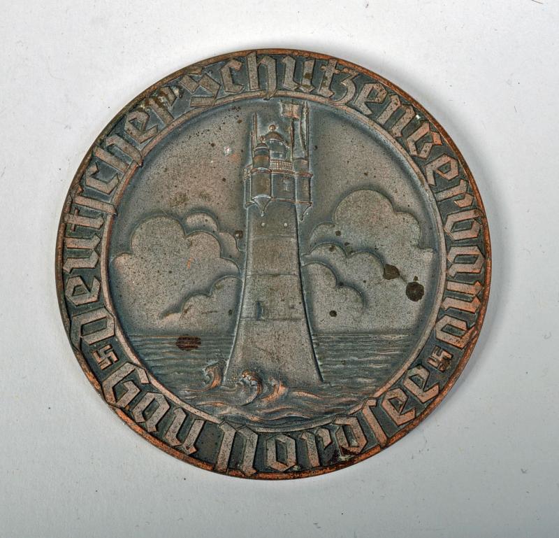 GERMAN WWII GERMAN SHOOTING ASSOCIATION COMMEMORATIVE PLAQUE.