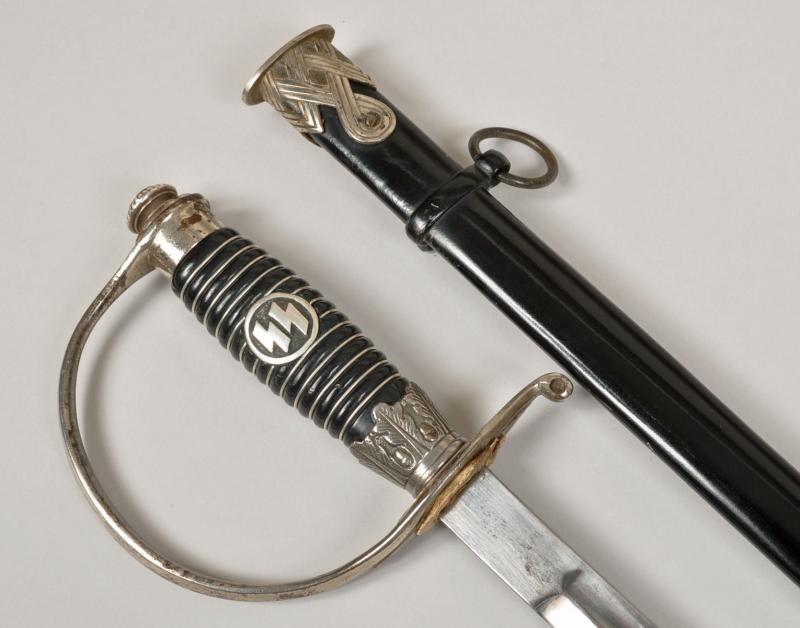 GERMAN WWII SS OFFICERS SWORD.
