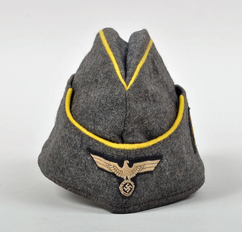 GERMAN WWII LUFTWAFFE ARMY FEMALE SIGNALLERS OVERSEAS CAP.