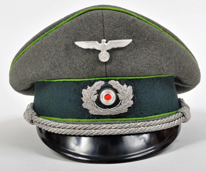 GERMAN WWII PANZER GRENADIER OFFICERS VISOR CAP.