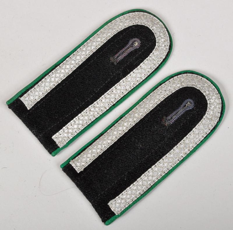 GERMAN WWII WAFFEN SS UNTERSCHARFUHRER MOUNTAIN TROOPS SHOULDER BOARDS.
