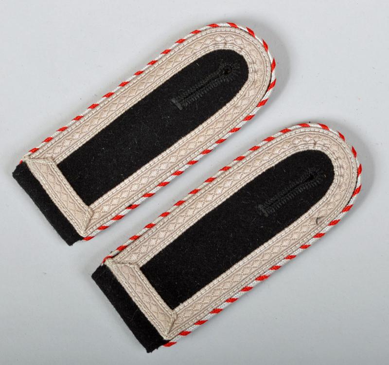 GERMAN WWII WAFFEN SS SONDERFUHRER SHOULDER BOARDS.