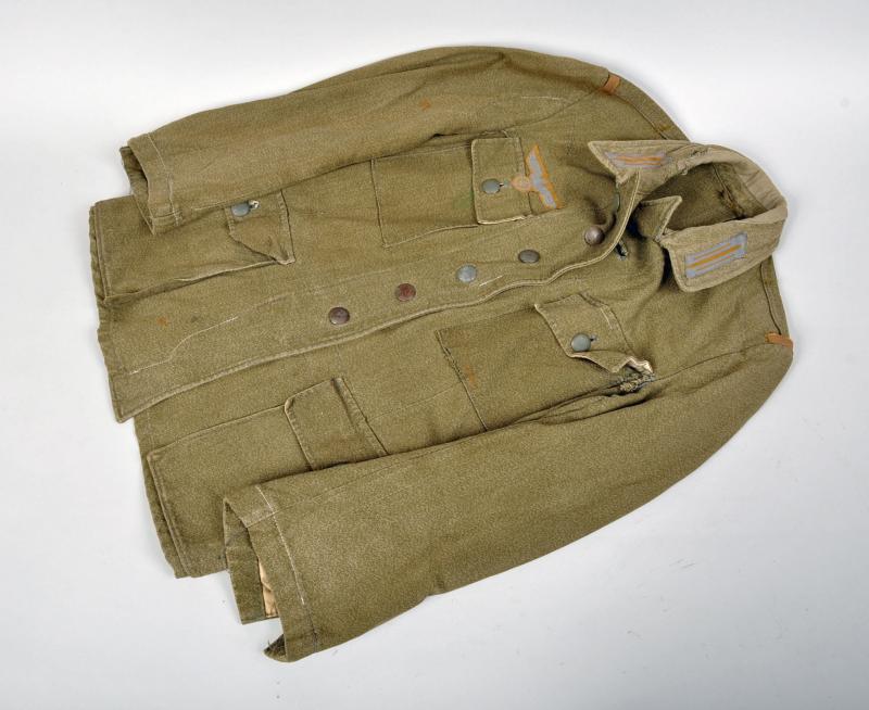 GERMAN WWII 1943 PATTERN TROPICAL ARMY TUNIC.