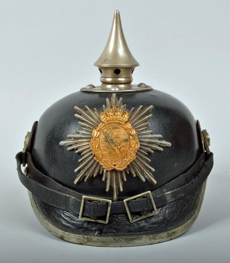 GERMAN WWI SAXON LEIB GRENADIER REGIMENT NO.100 ENLISTED RANKS PICKELHAUBE.